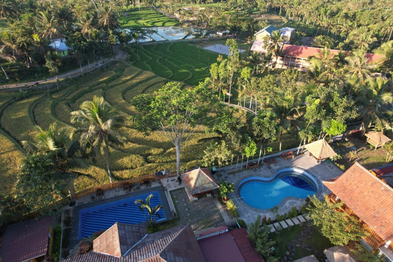 Peraja Bungalows Loyok Sangyang Ngoại thất bức ảnh