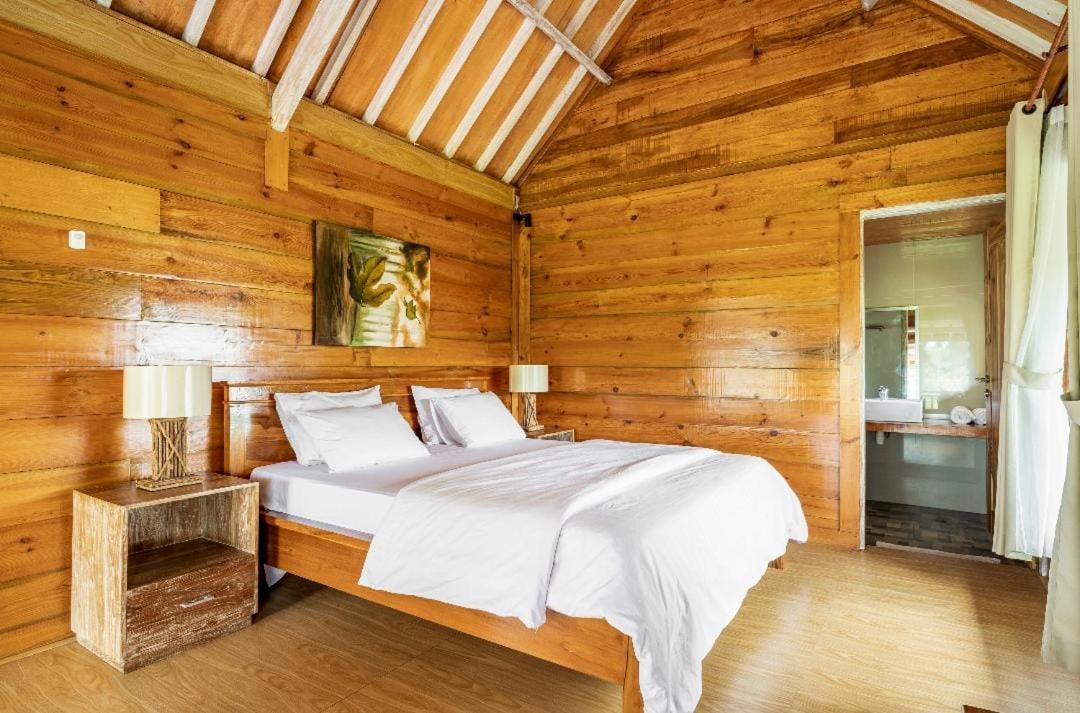Peraja Bungalows Loyok Sangyang Ngoại thất bức ảnh