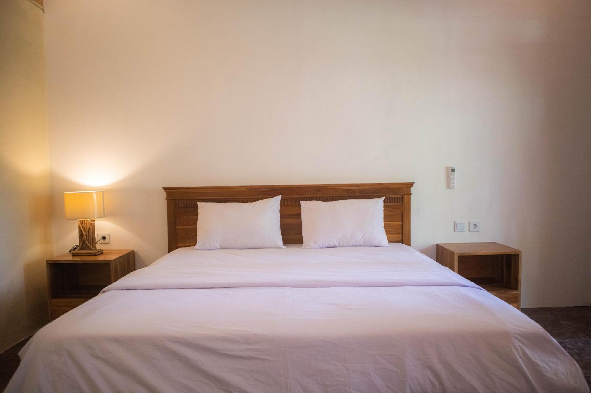 Peraja Bungalows Loyok Sangyang Phòng bức ảnh