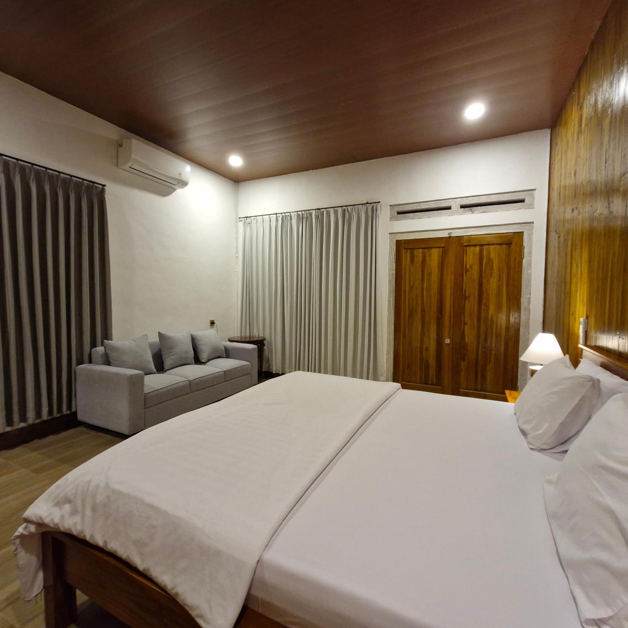 Peraja Bungalows Loyok Sangyang Ngoại thất bức ảnh