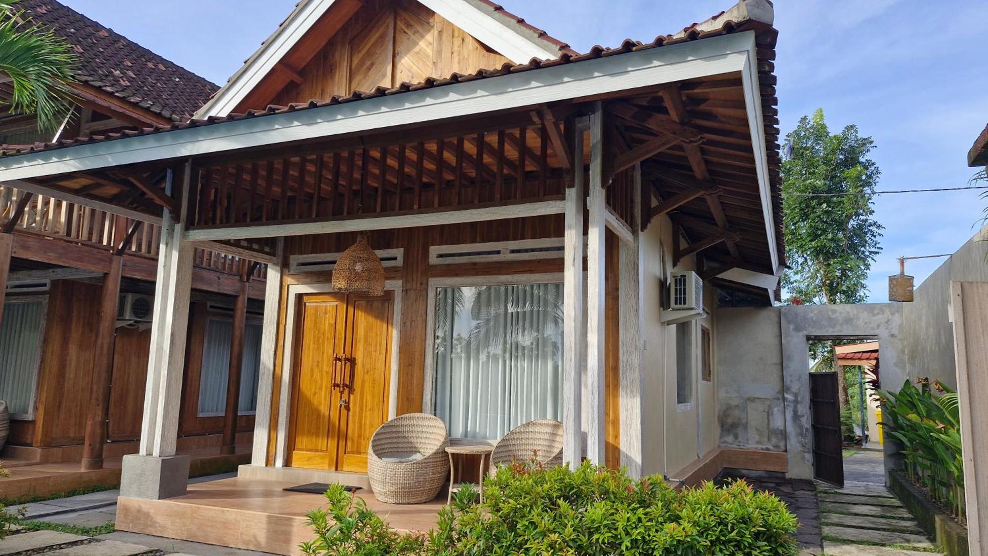 Peraja Bungalows Loyok Sangyang Ngoại thất bức ảnh